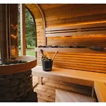 ненийски Holiday home