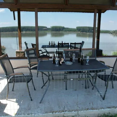 ненийски Ваканционна къща *