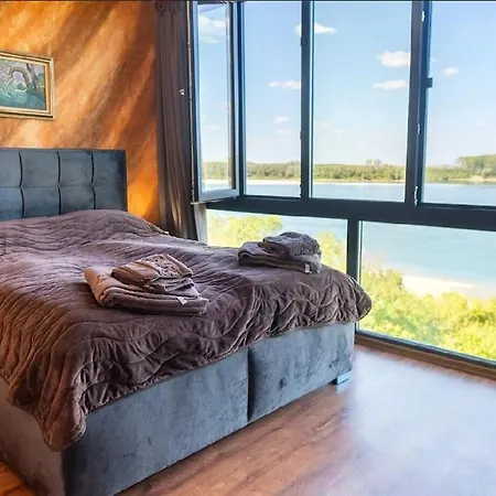 ненийски * Лом