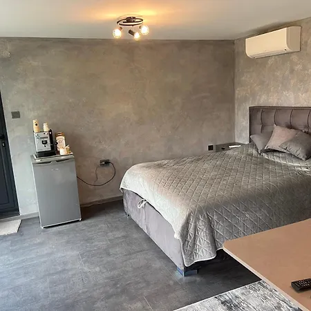 Сasa de vacaciones ненийски Lom