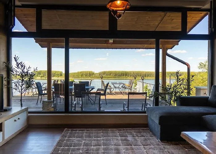 בית נופש ненийски